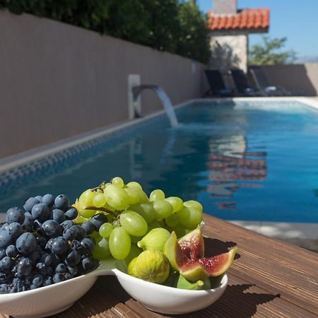 Life - New And Luxury Holiday House Kaštela エクステリア 写真