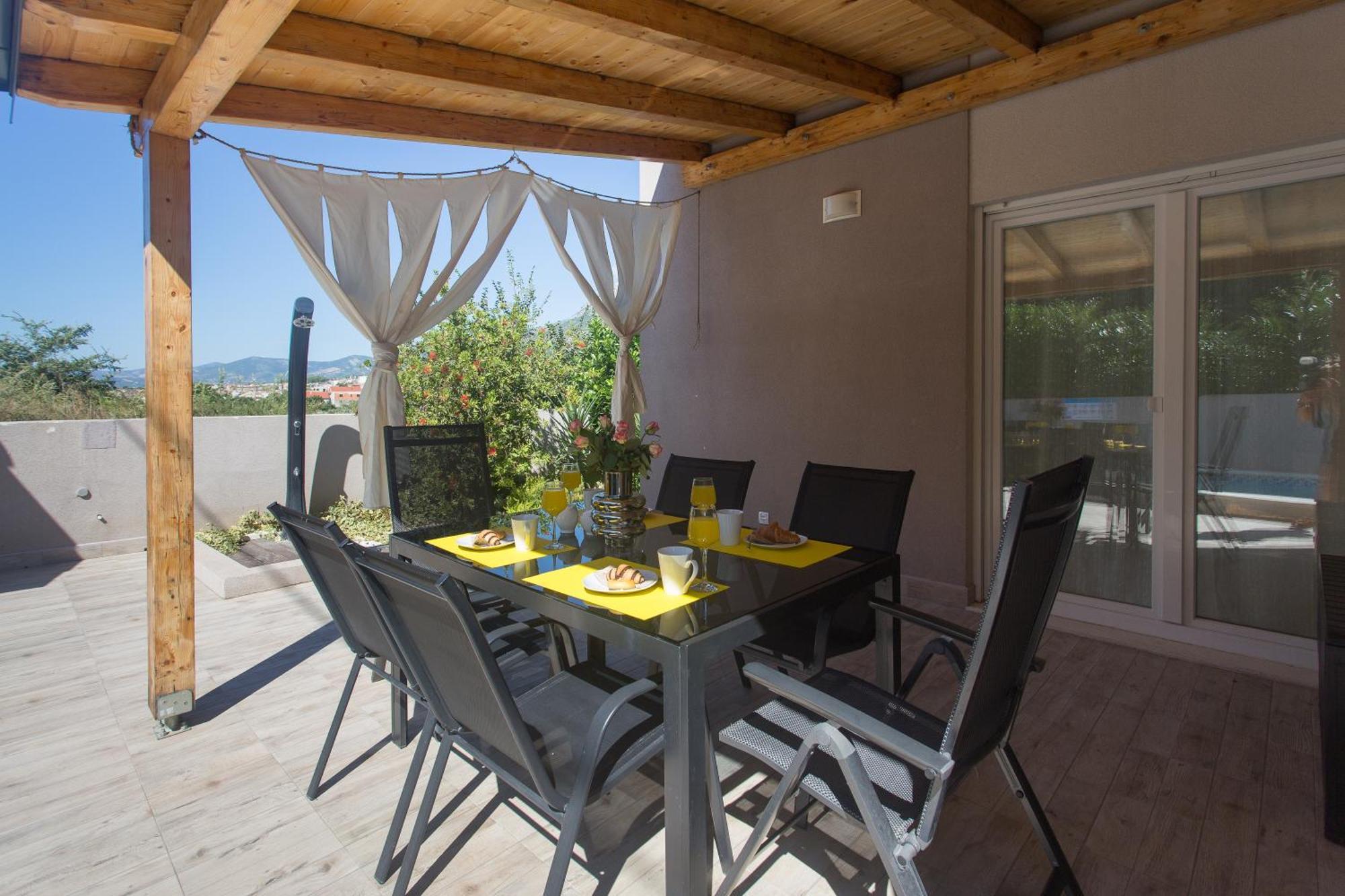 Life - New And Luxury Holiday House Kaštela エクステリア 写真