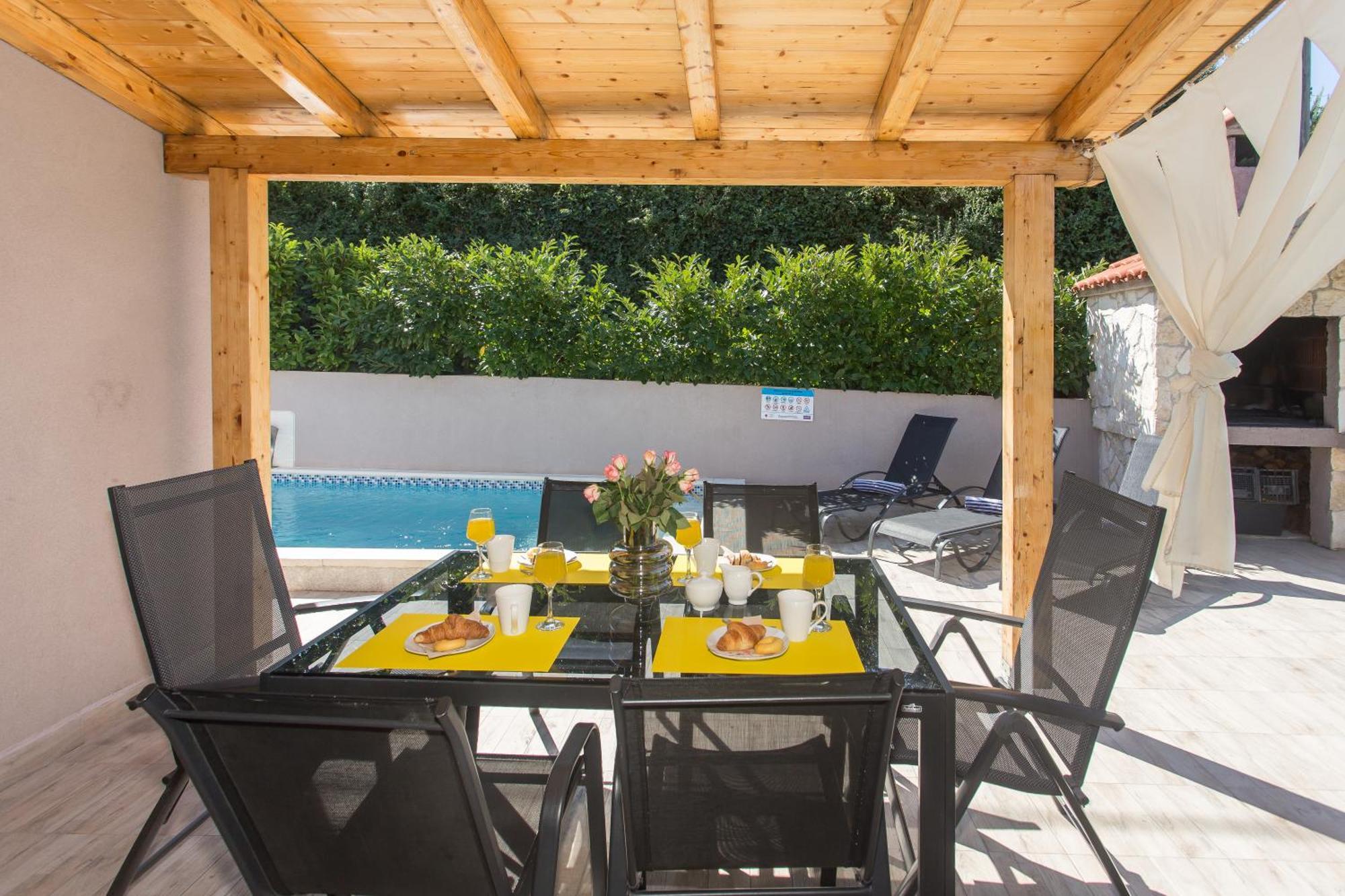 Life - New And Luxury Holiday House Kaštela エクステリア 写真