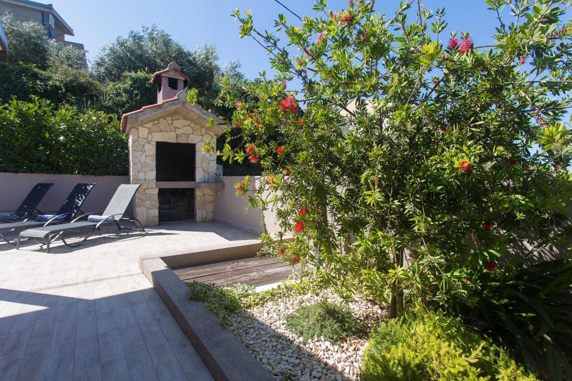Life - New And Luxury Holiday House Kaštela エクステリア 写真