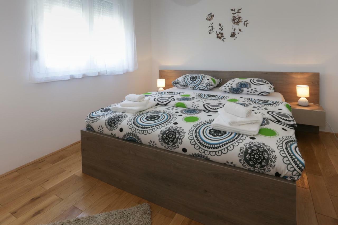 Life - New And Luxury Holiday House Kaštela エクステリア 写真