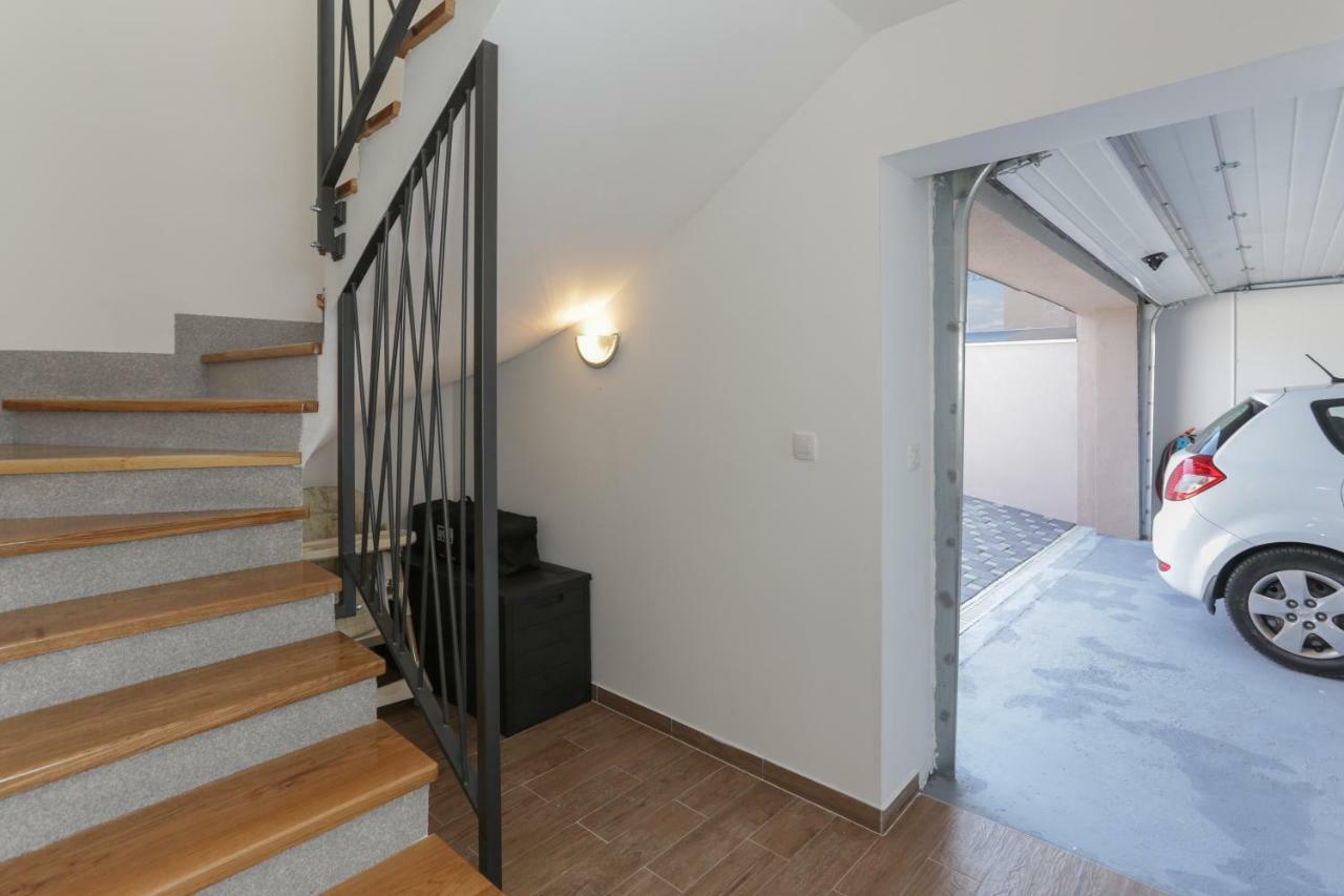 Life - New And Luxury Holiday House Kaštela エクステリア 写真